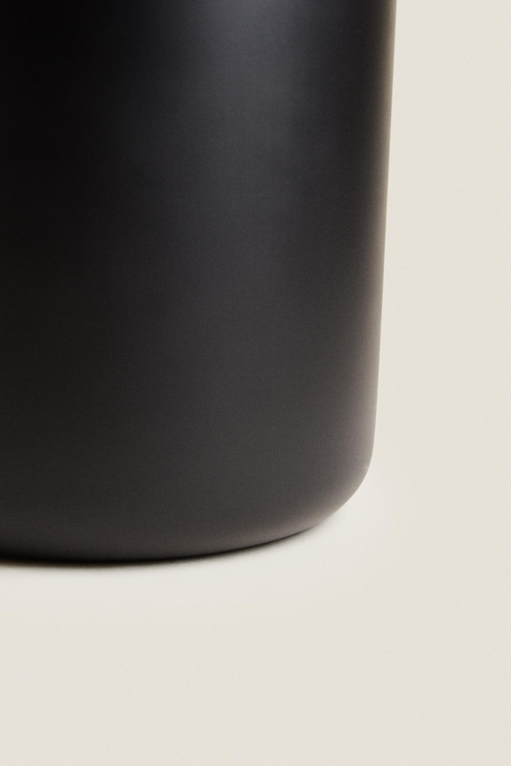 BLACK RESIN LARGE WASTEPAPER BASKET